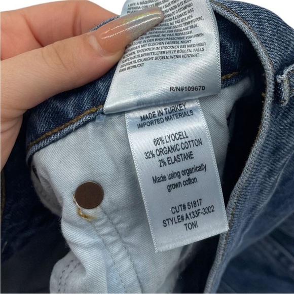 AGOLDE Denim Toni Mid Rise Straight in Stratosphere Distressed Women's - Picture 6 of 7